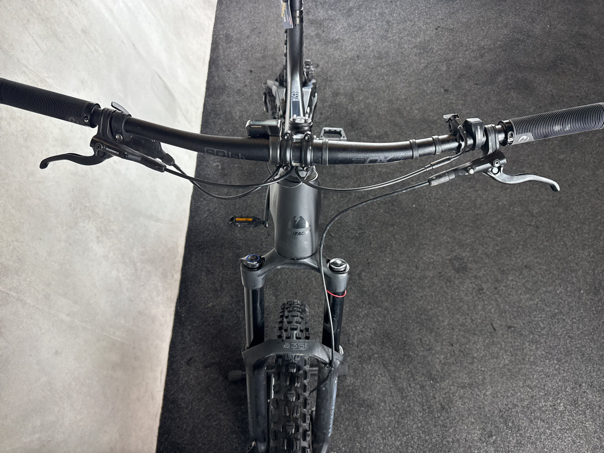 Bifoco — cockpit_von_vorne