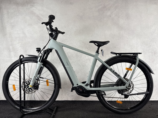 Cube Kathmandu Hybrid EX 800