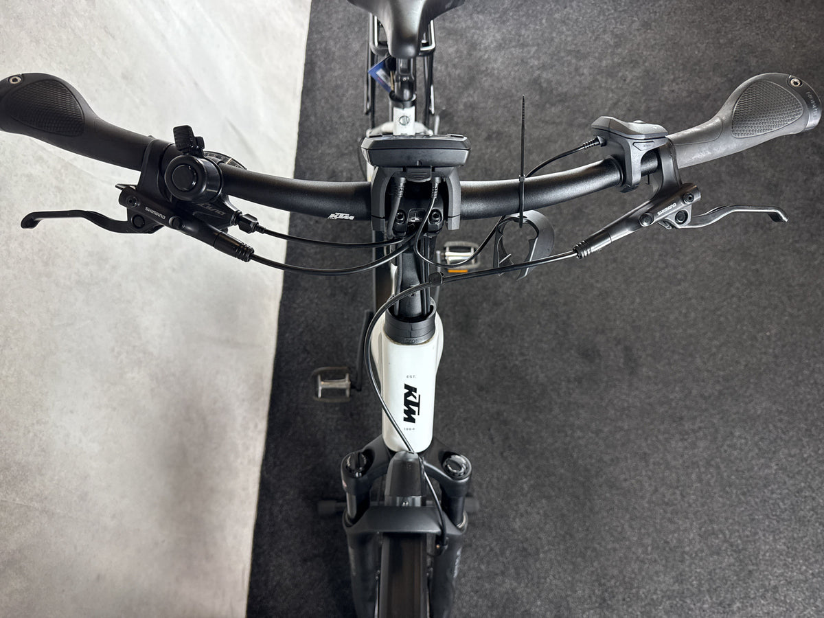 Bifoco — cockpit_von_vorne