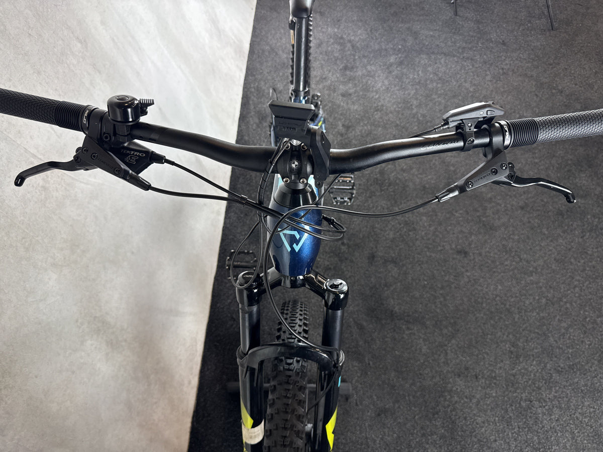 Bifoco — cockpit_von_vorne