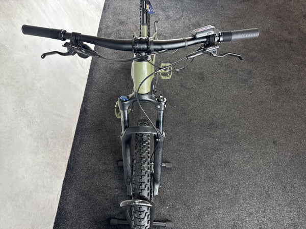 Cube Reaction Hybrid Pro 800