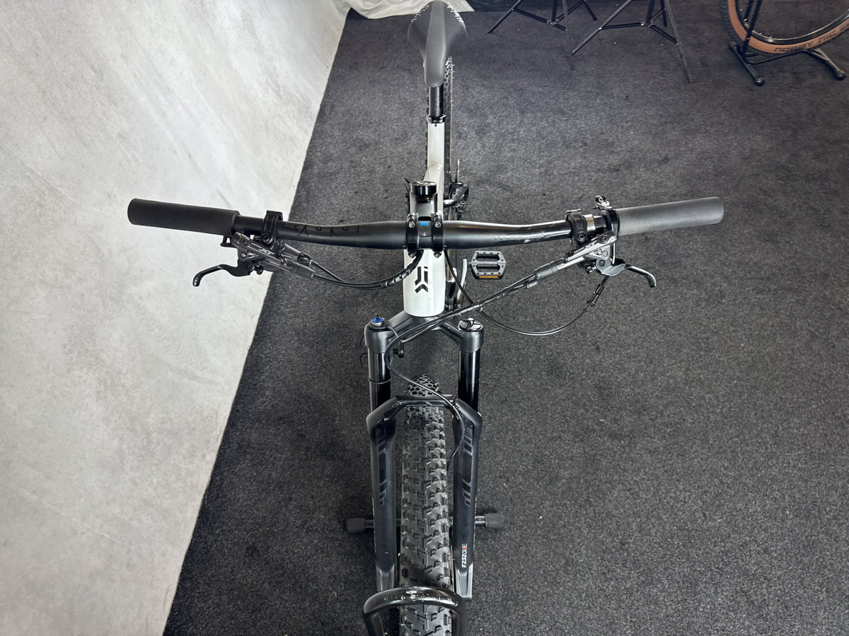 Bifoco — cockpit_von_vorne