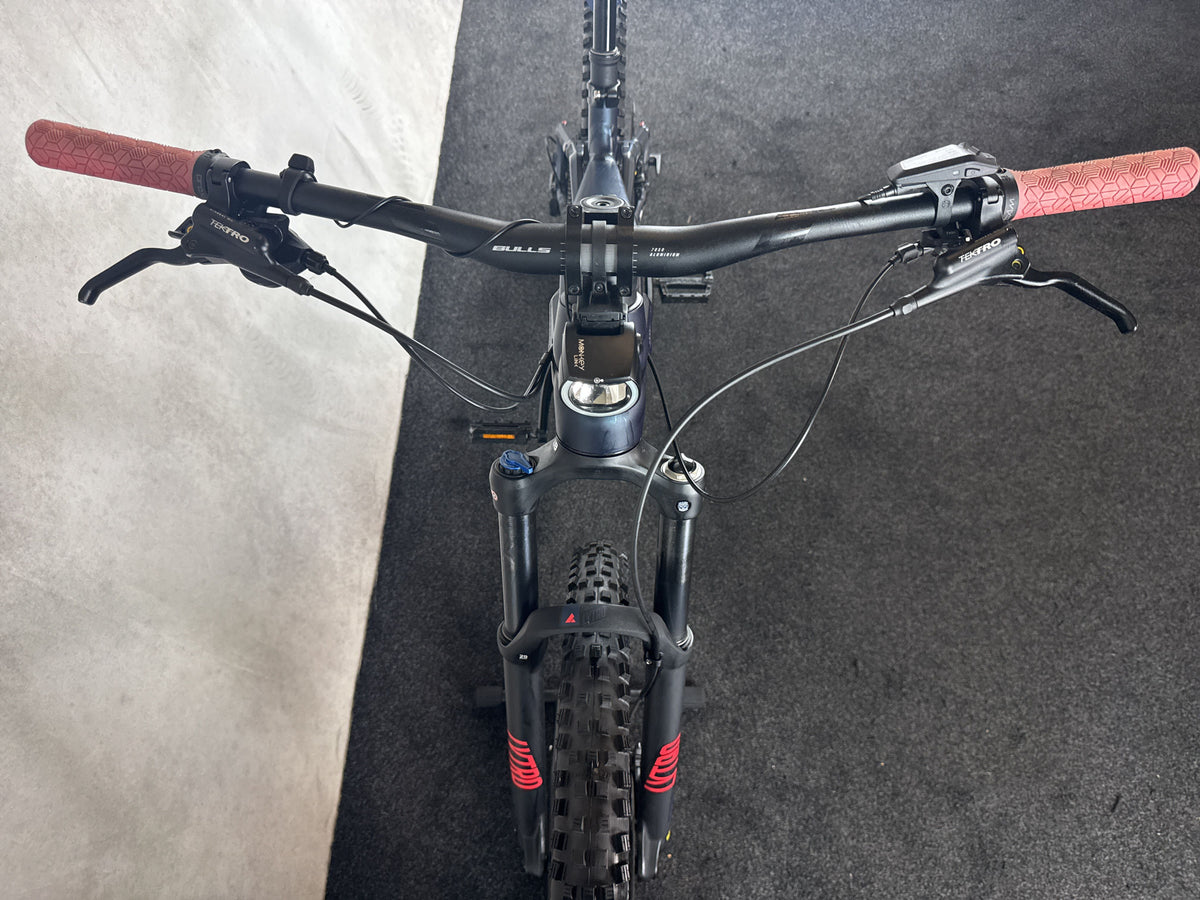 Bifoco — cockpit_von_vorne
