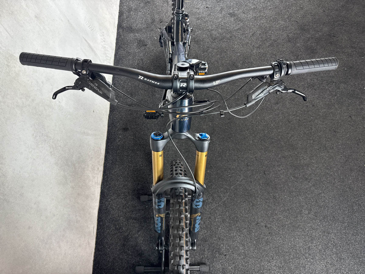 Bifoco — cockpit_von_vorne