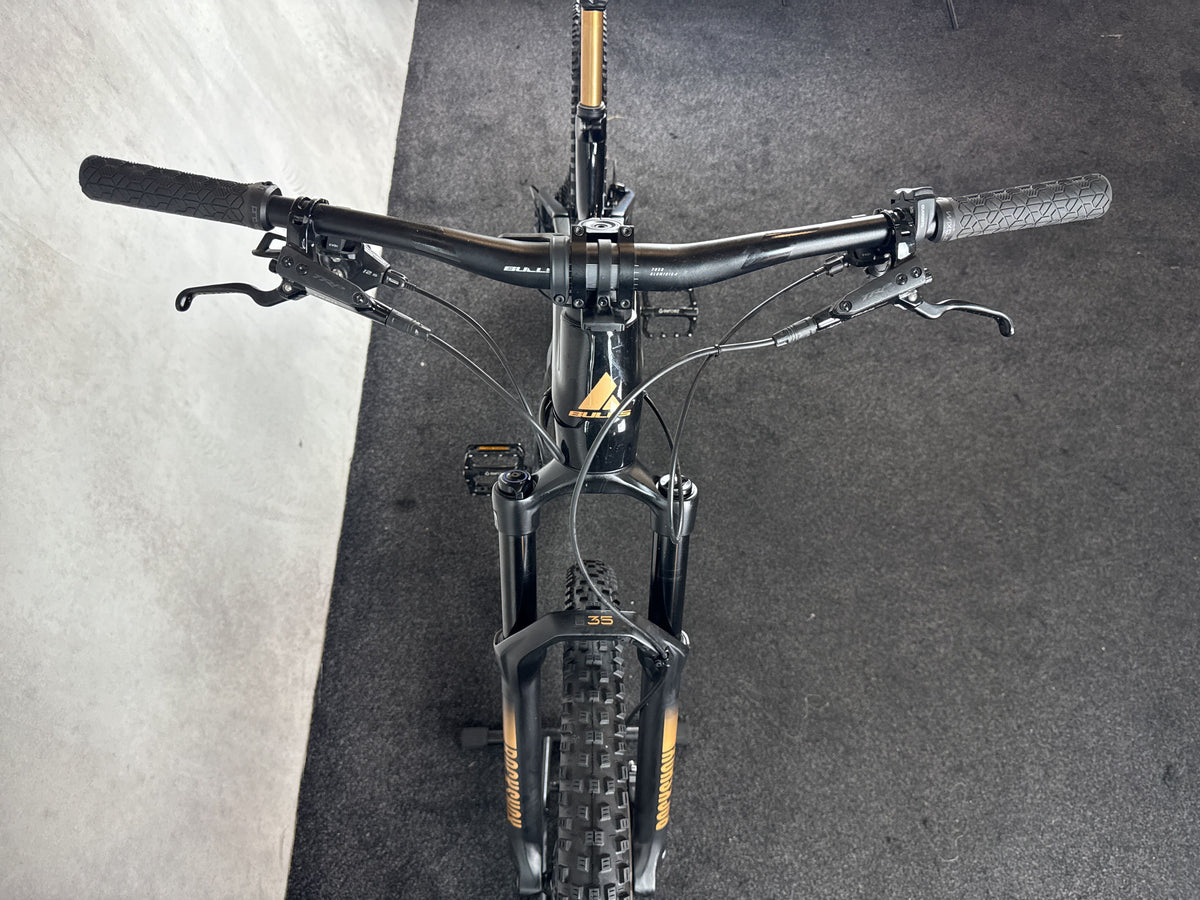 Bifoco — cockpit_von_vorne