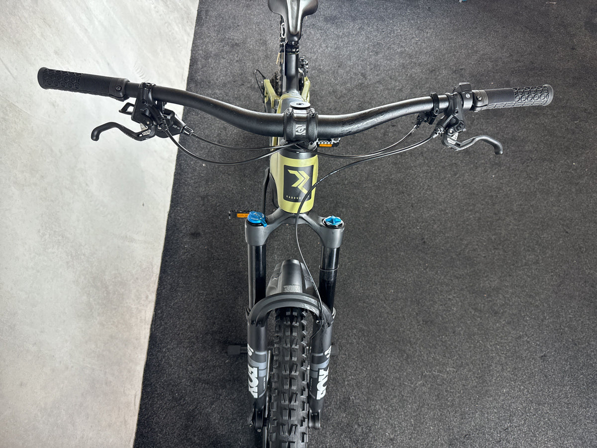 Bifoco — cockpit_von_vorne