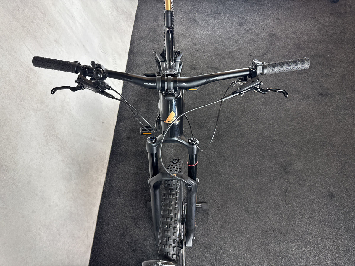 Bifoco — cockpit_von_vorne