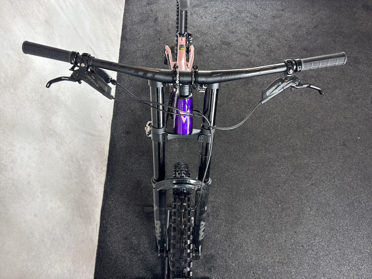 Bifoco — cockpit_von_vorne