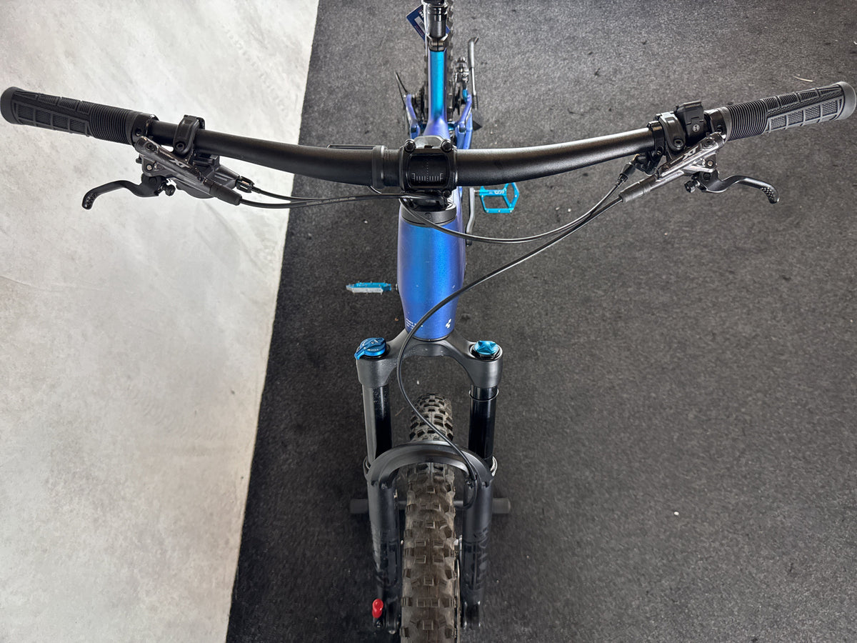 Bifoco — cockpit_von_vorne