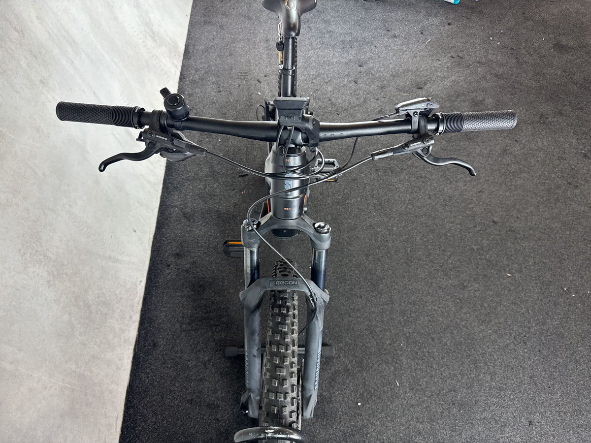 Bifoco — cockpit_von_vorne