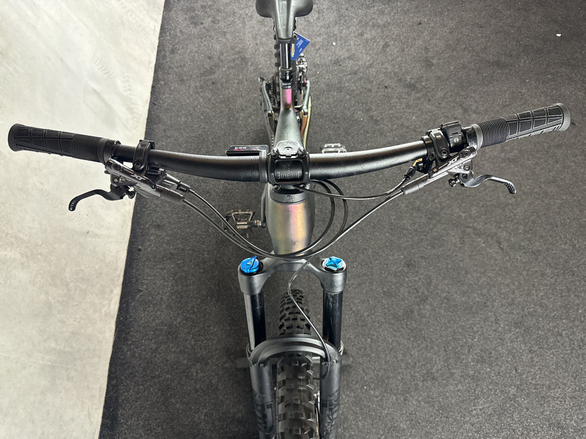 Bifoco — cockpit_von_vorne