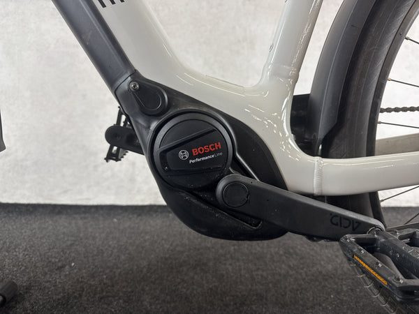 Cube Touring Hybrid one 625