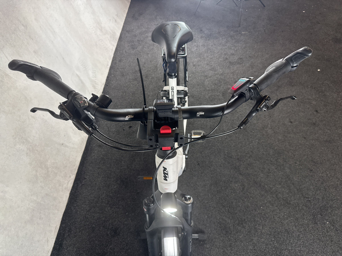 Bifoco — cockpit_von_vorne
