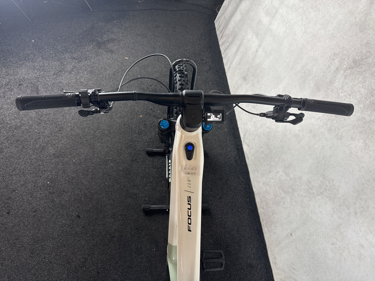 Bifoco — cockpit_fahrersicht
