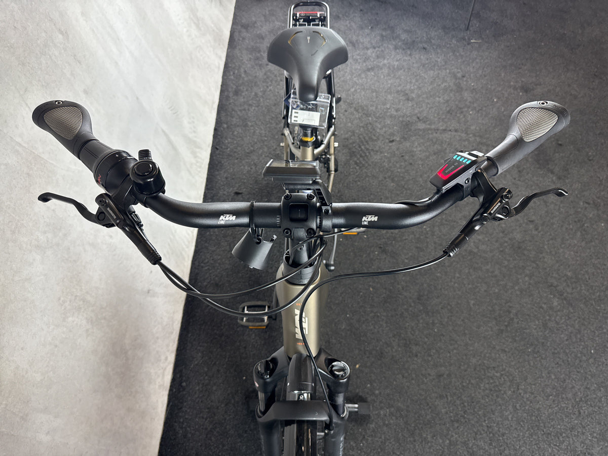 Bifoco — cockpit_von_vorne