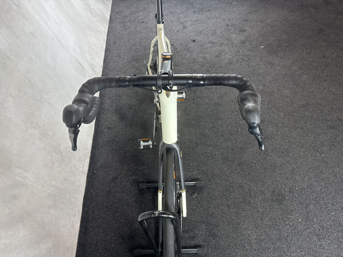 Bifoco — cockpit_von_vorne