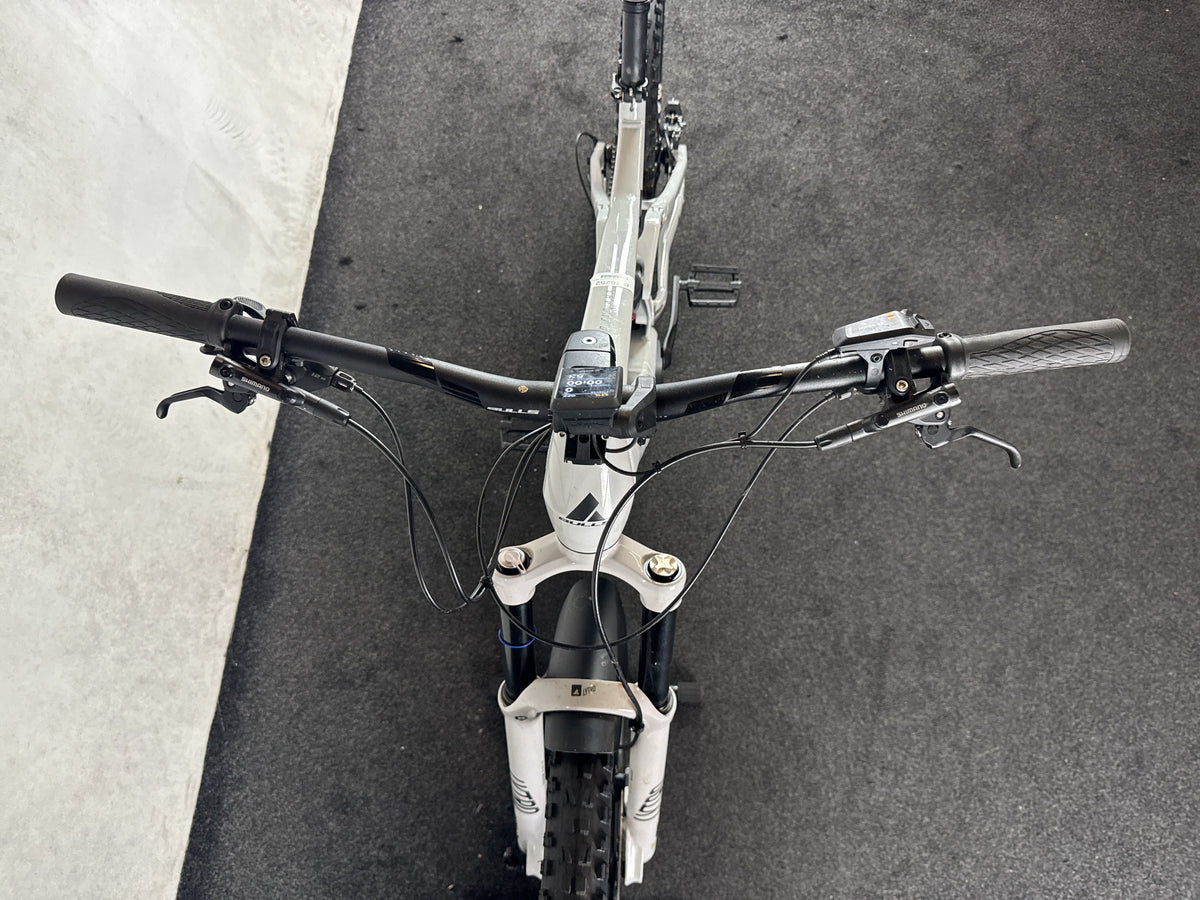 Bifoco — cockpit_von_vorne