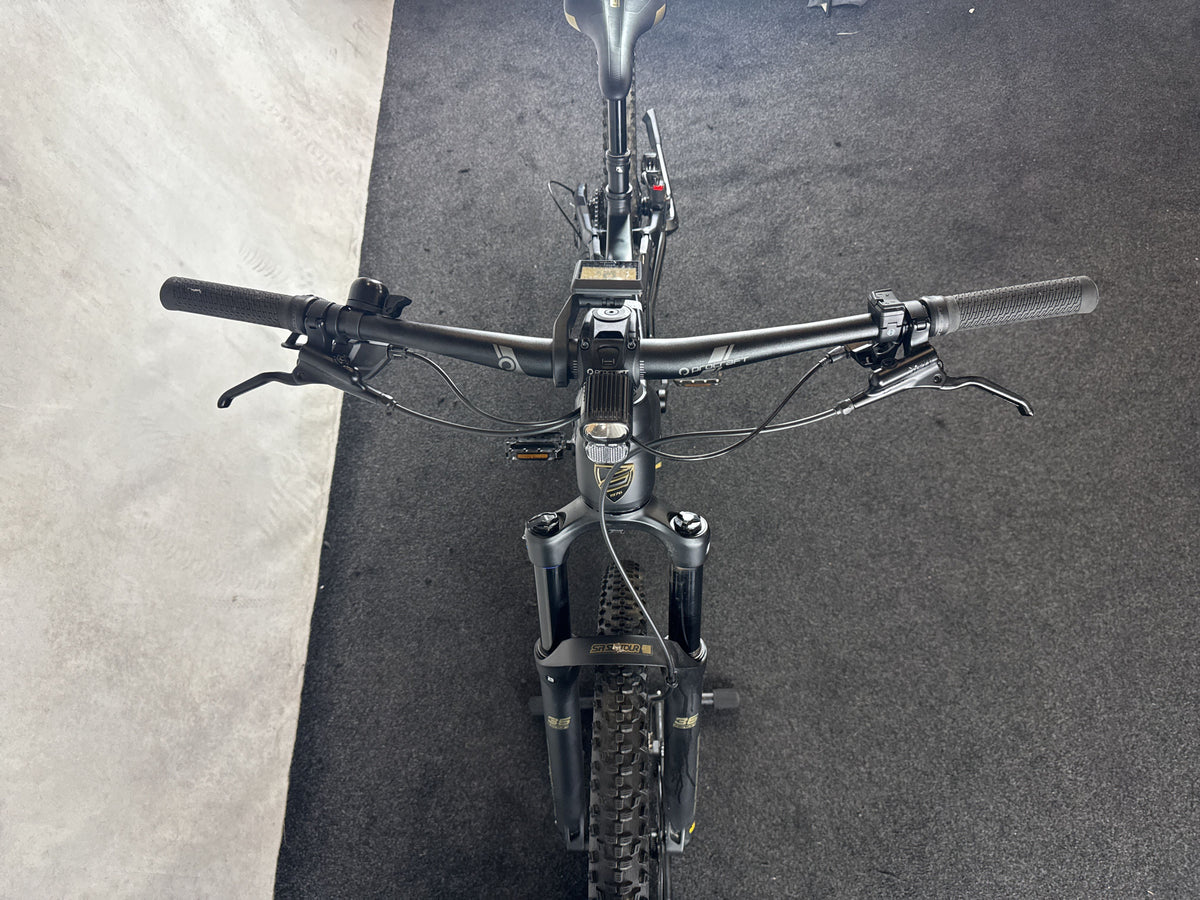 Bifoco — cockpit_von_vorne