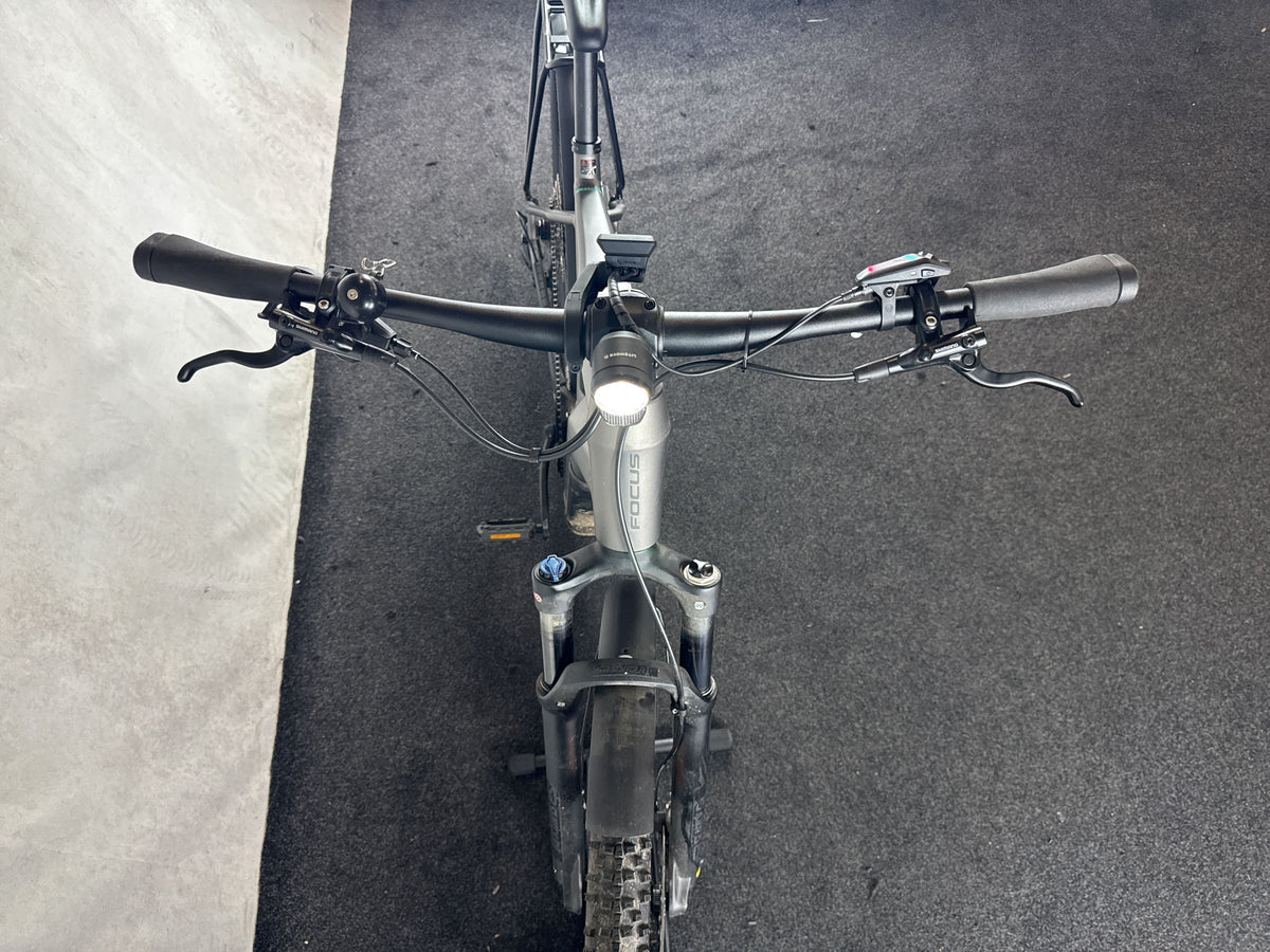Bifoco — cockpit_von_vorne