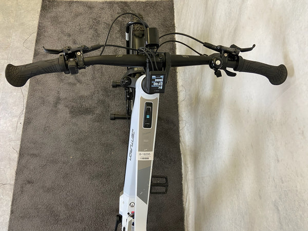 Centurion Lhasa R2700I EQ
