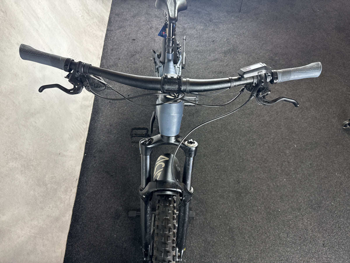 Bifoco — cockpit_von_vorne
