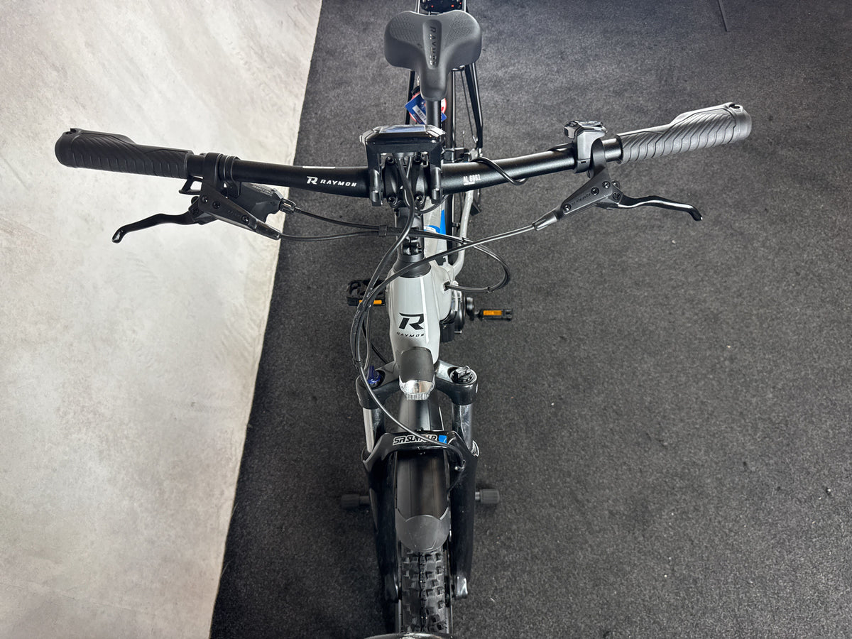 Bifoco — cockpit_von_vorne