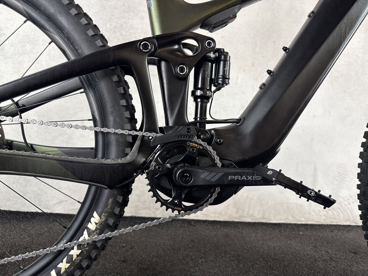Bifoco — motor_rechts
