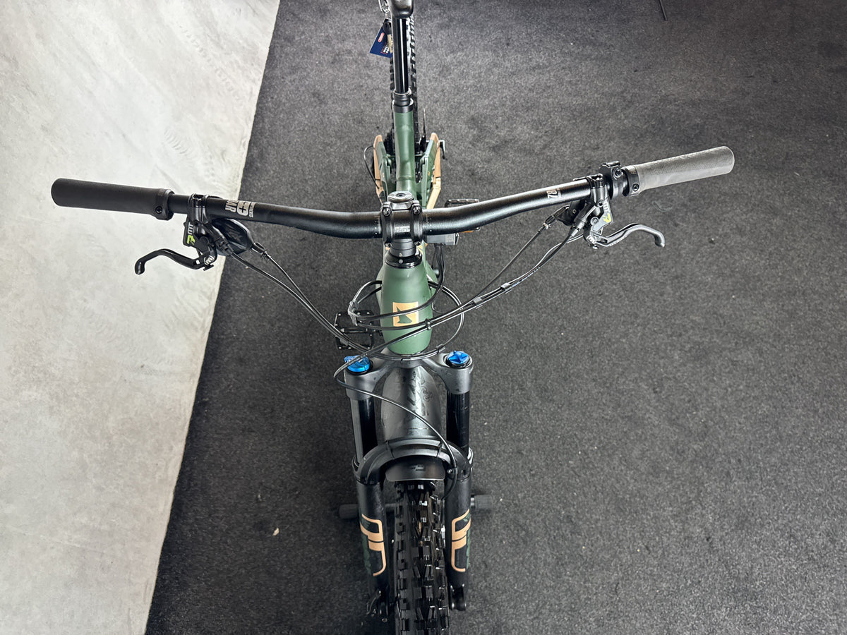 Bifoco — cockpit_von_vorne