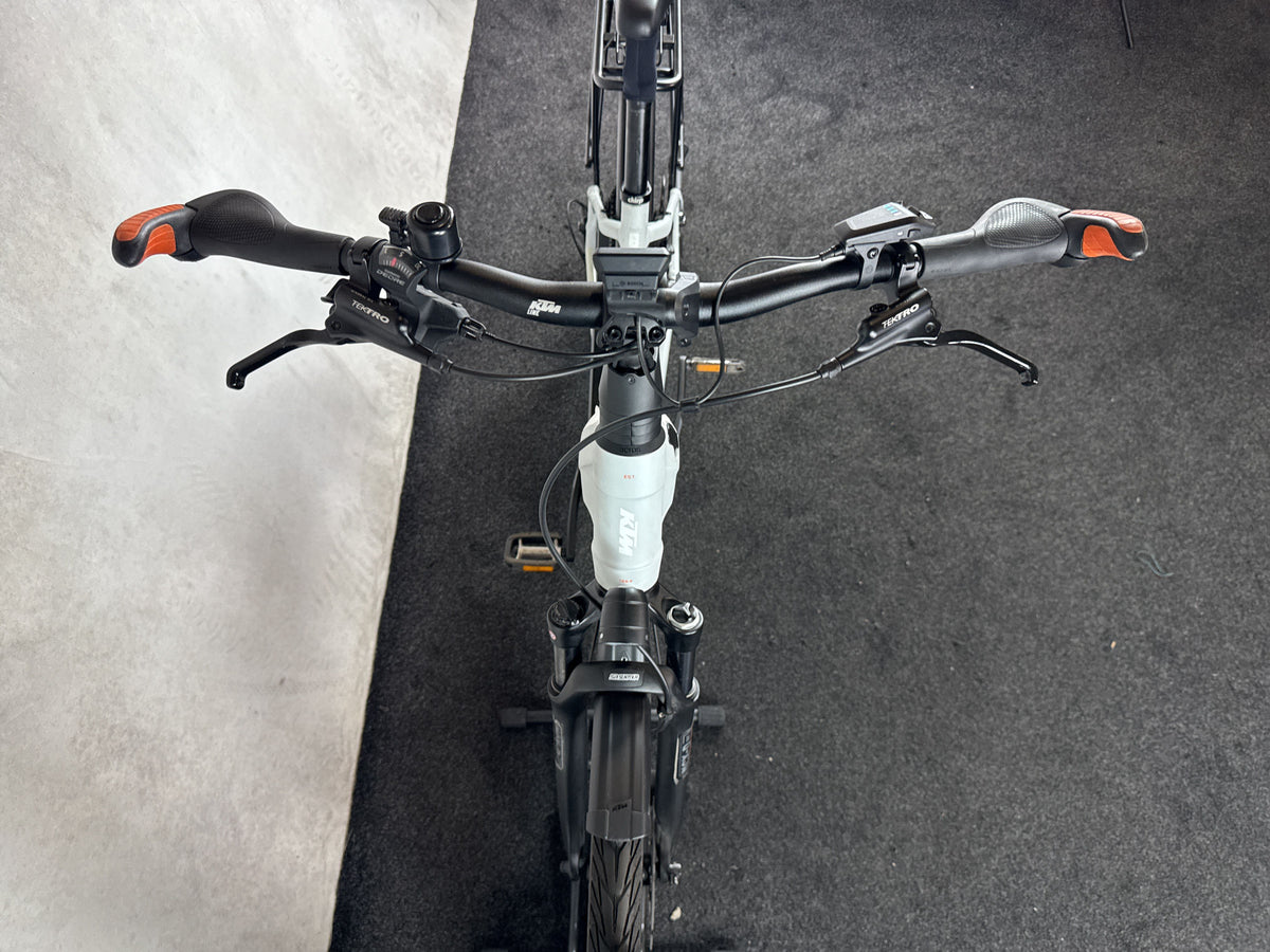 Bifoco — cockpit_von_vorne
