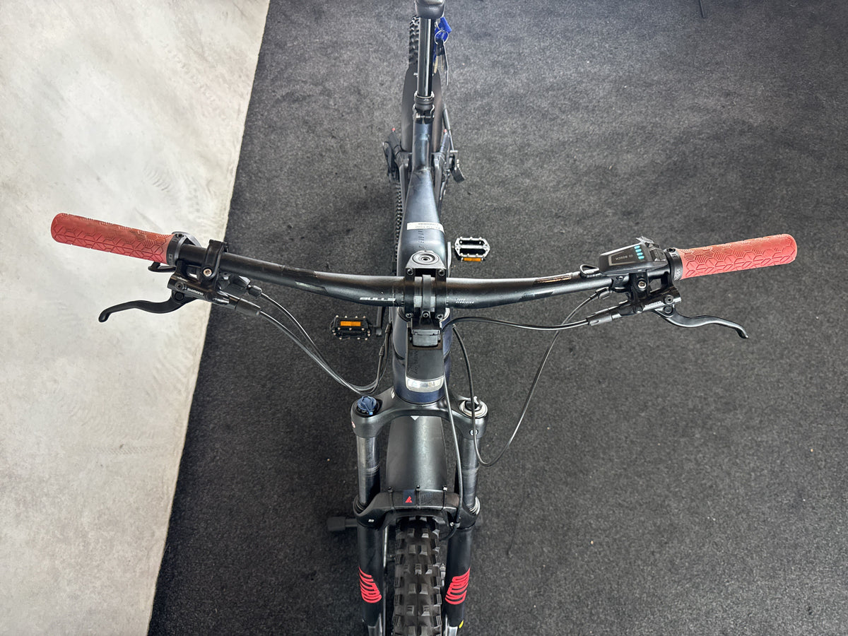 Bifoco — cockpit_von_vorne