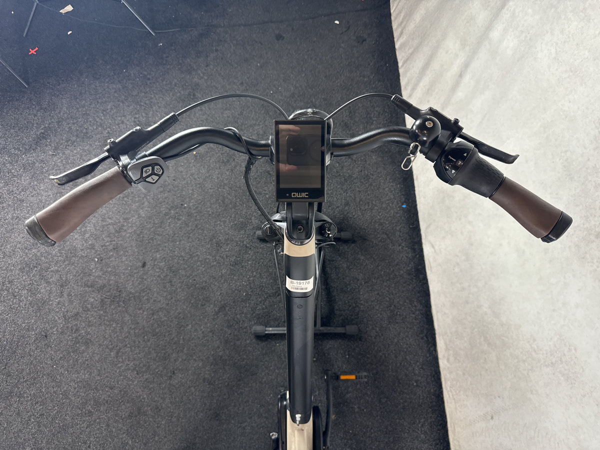 Bifoco — cockpit_fahrersicht