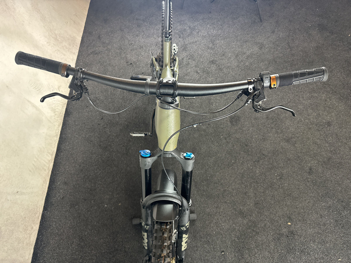 Bifoco — cockpit_von_vorne