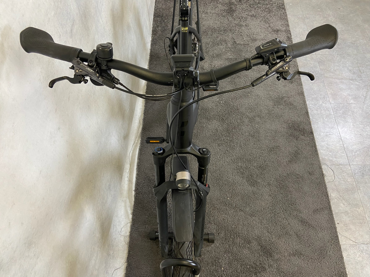 Cube Kathmandu Hybrid SLT