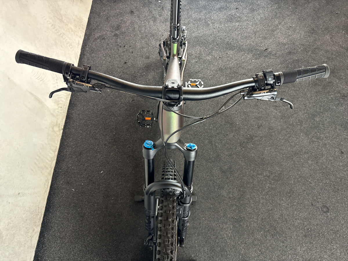Bifoco — cockpit_von_vorne