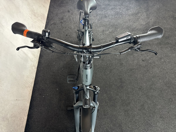 Cube  kathmandu Hybrid one 600