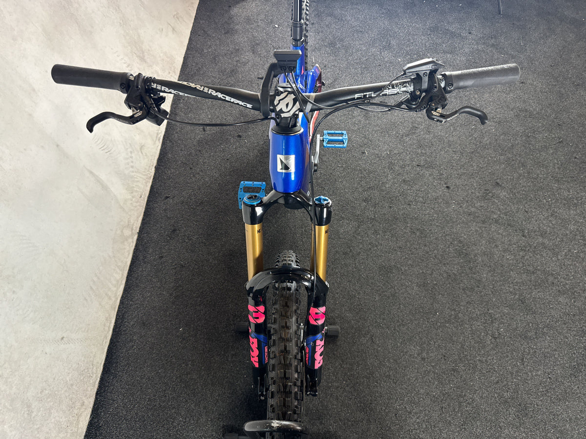 Bifoco — cockpit_von_vorne
