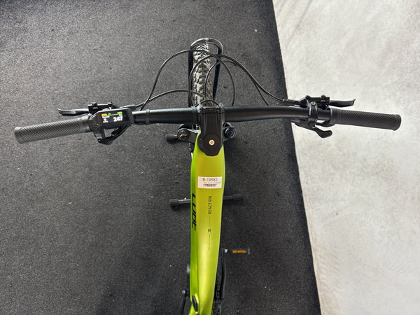 CUBE Reaction Hybrid Race 800