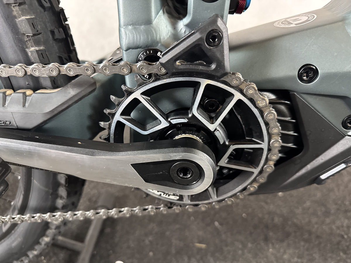 Bifoco — motor_rechts