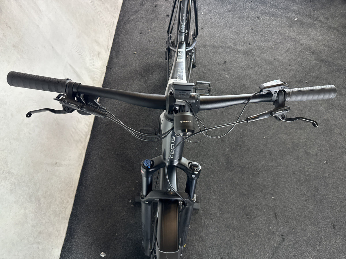 Bifoco — cockpit_von_vorne