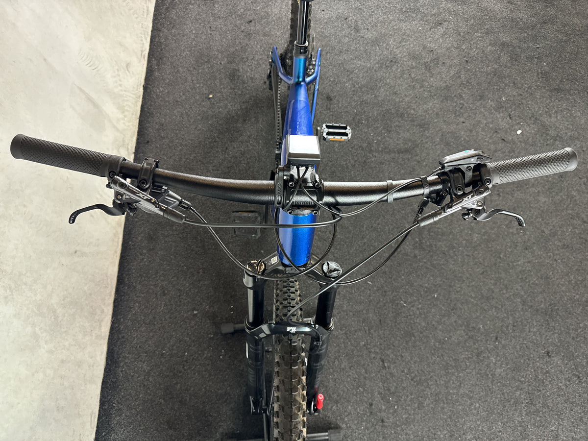 Bifoco — cockpit_von_vorne